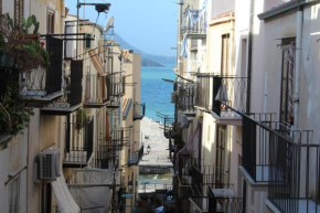 Cefalù Golfo 75, Cefalù